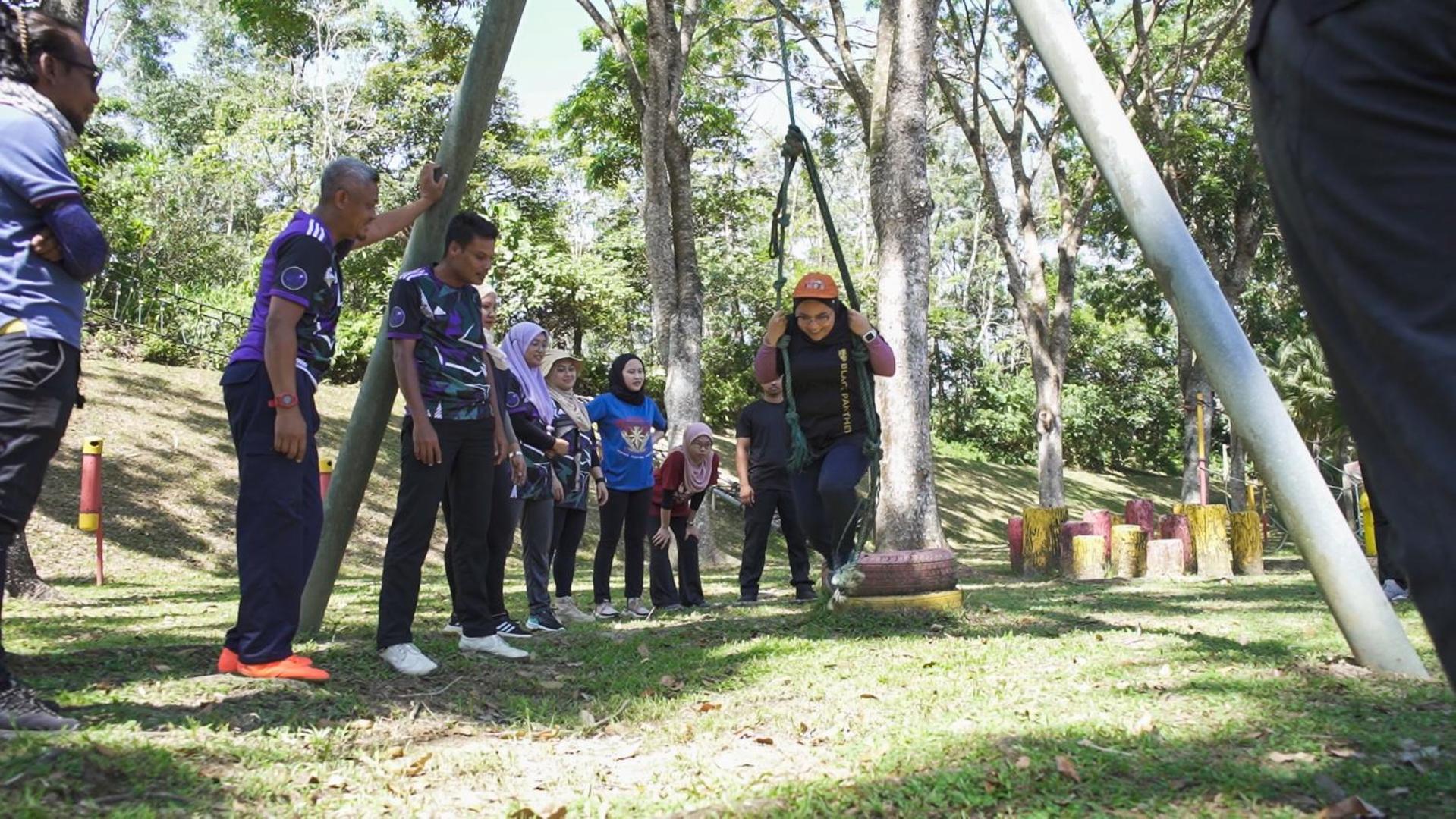 Nilai Springs Resort Hotel Exterior foto